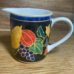 VTG Victoria & Beale NAPOLI Grannycore Creamer 9030 Porcelain Fruit Cottage